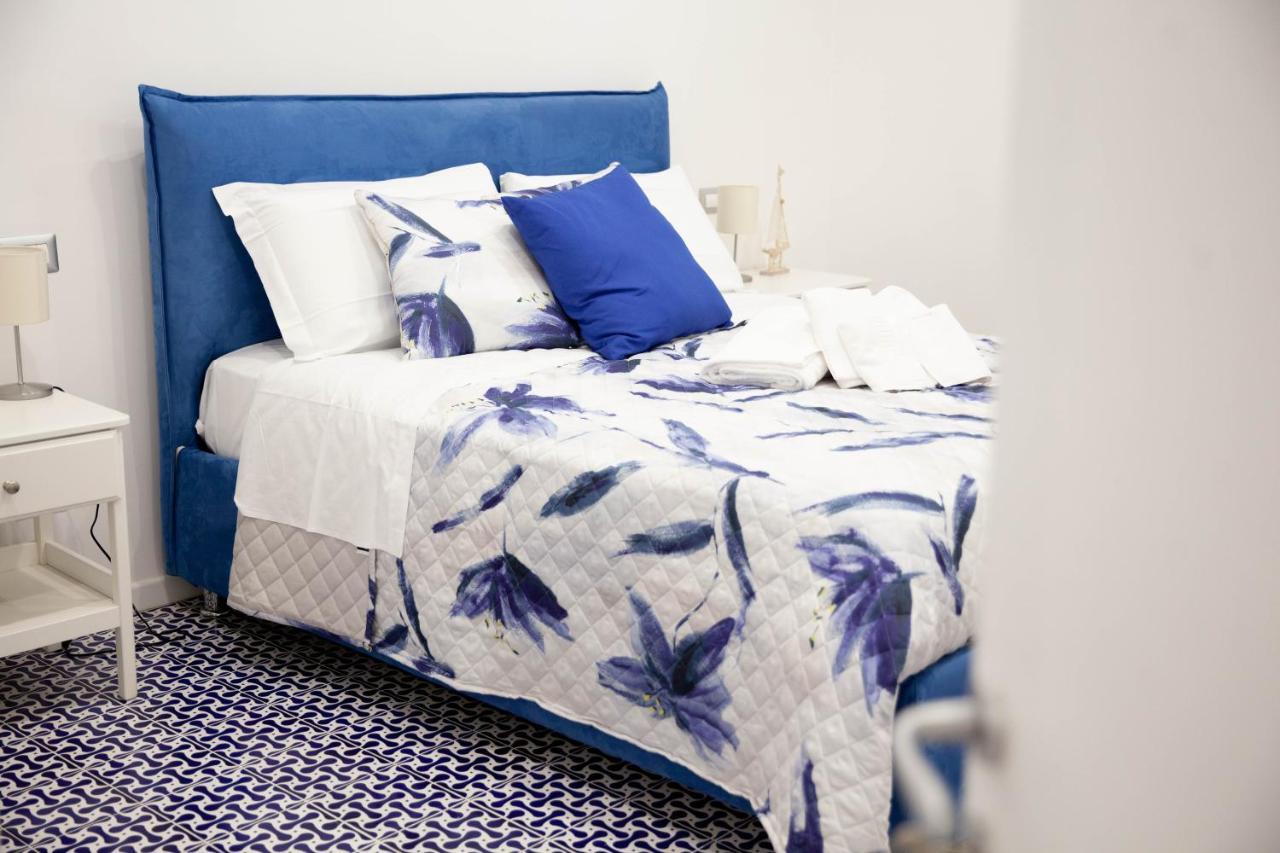 White Blu House - Massa Lubrense Sorrento Apartment Bagian luar foto