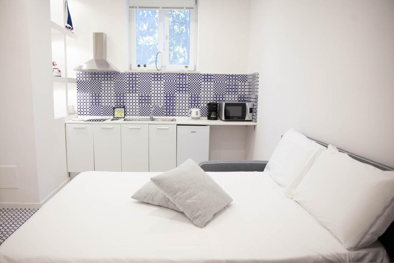 White Blu House - Massa Lubrense Sorrento Apartment Bagian luar foto